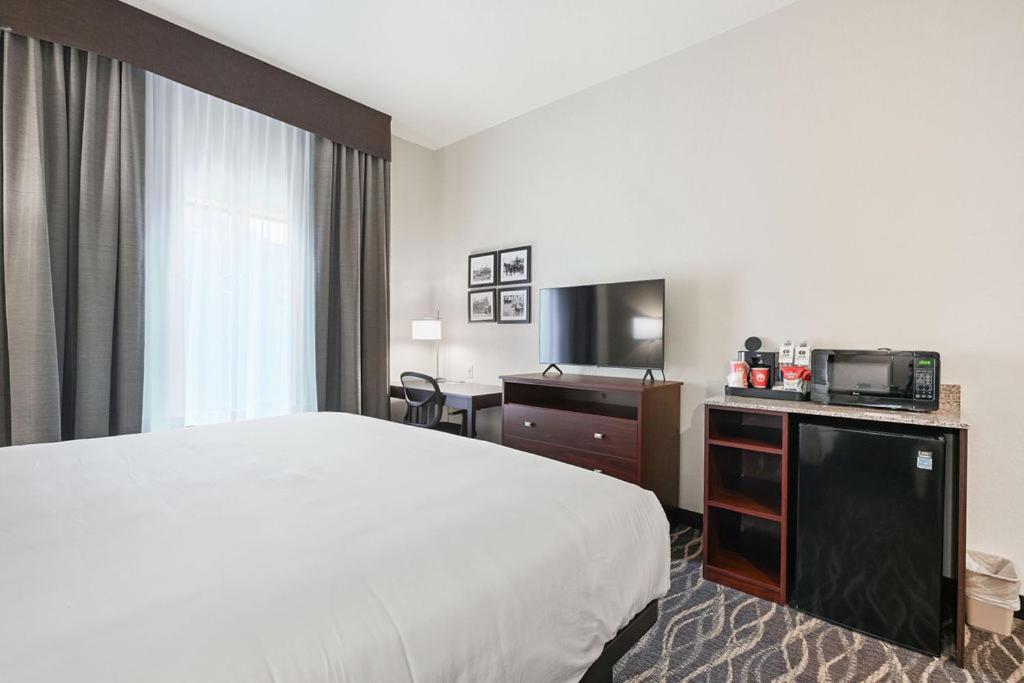 Cobblestone Hotel & Suites - Mosinee 外观 照片