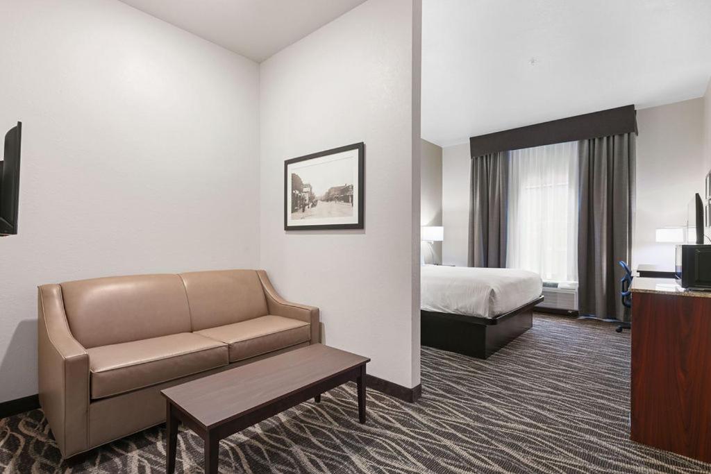 Cobblestone Hotel & Suites - Mosinee 外观 照片