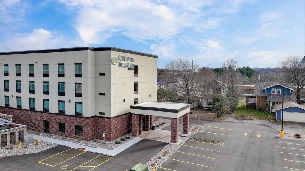 Cobblestone Hotel & Suites - Mosinee 外观 照片