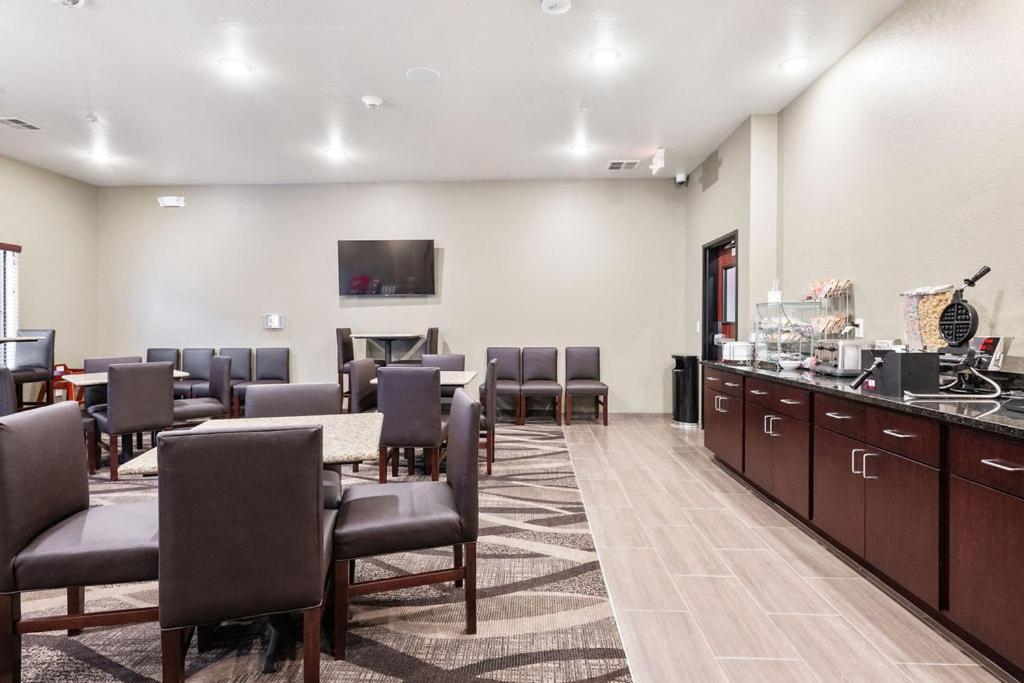Cobblestone Hotel & Suites - Mosinee 外观 照片