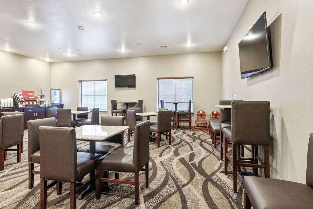 Cobblestone Hotel & Suites - Mosinee 外观 照片
